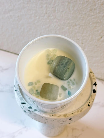 Energy Crystal Candle — Natural Soy Wax, Aromatherapy & Healing Crystals